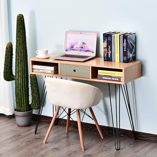 Scandinavian Desk with oak decor