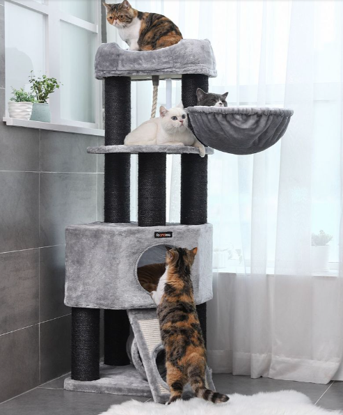 Ella Scratching post 141 cm