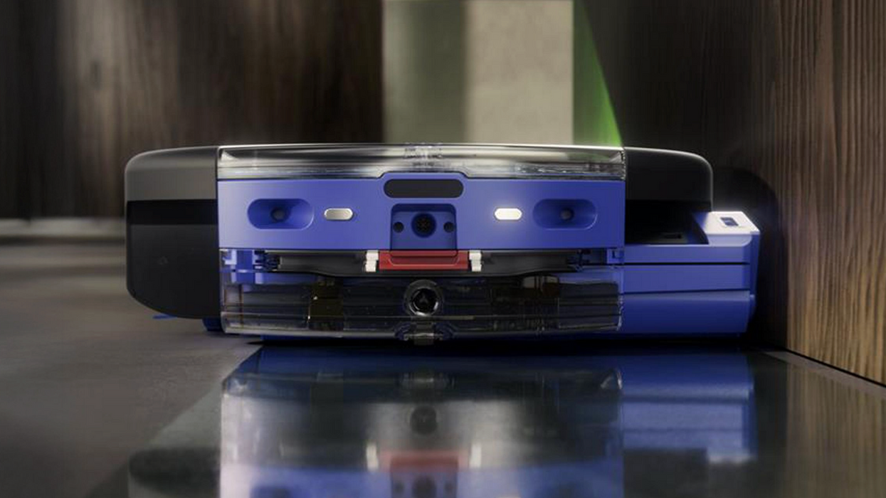 Dyson AI Spot + scrub Robot Vacuum cleaner close up mechanism