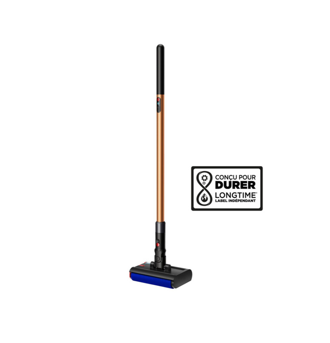A cordless stick vacuum cleaner with a metallic copper-orange handle, black head, and blue brush bar, shown on a plain white background alongside a black and white 'Concure Pour Durer Longtime Label Independent' certification badge.
